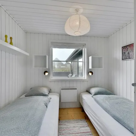 Nyaraló Holiday Godelind - 200m From The Sea In Western Jutland By Interhome Fanø