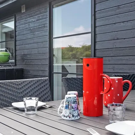 Holiday Godelind - 200m From The Sea In Western Jutland By Interhome *