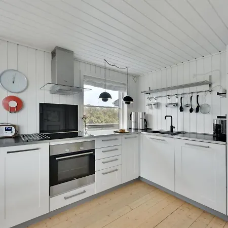 Holiday Godelind - 200m From The Sea In Western Jutland By Interhome